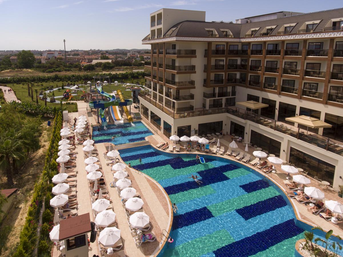 Glamour Resort & Spa Side Exterior photo