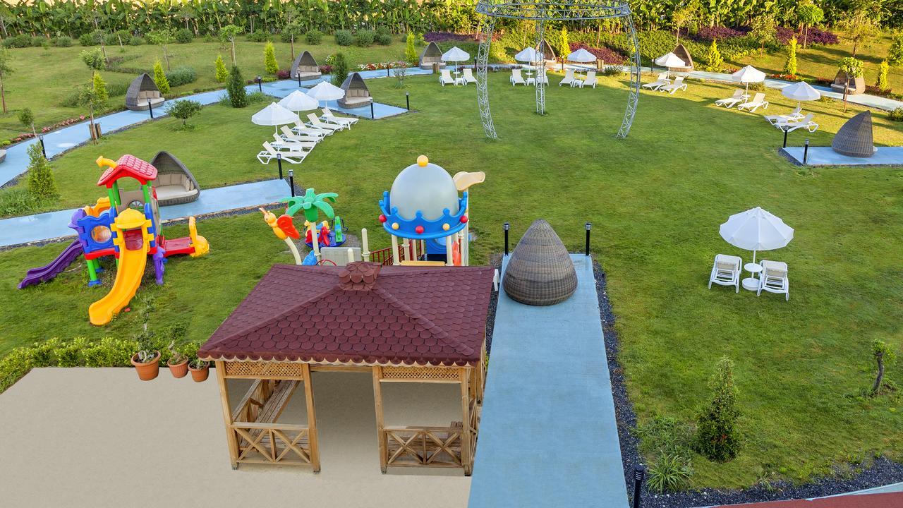 Glamour Resort & Spa Side Exterior photo